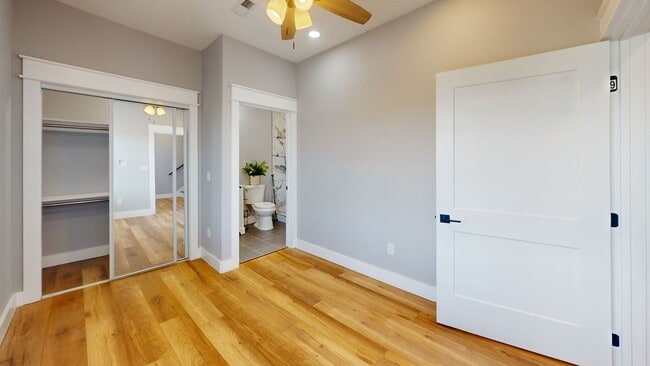 Photo - 1211 Hedge Ave