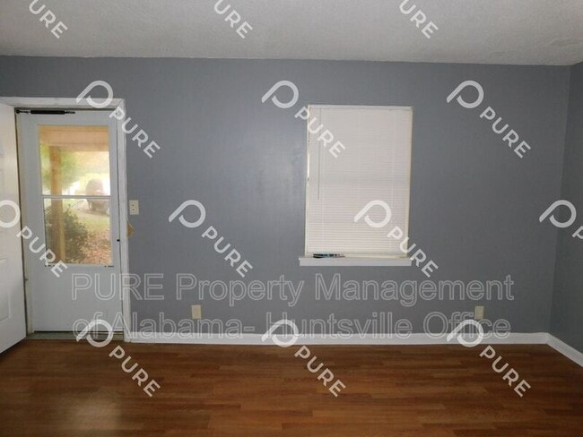 Photo - 4012 Offutt Ct NW