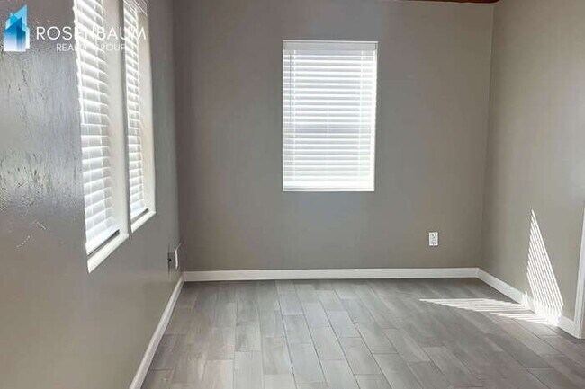 Photo - 2145 N Bell Ave