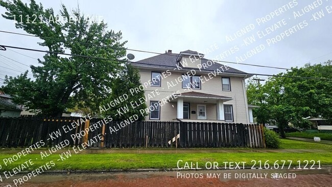 Building Photo - 11121 Arden Ave