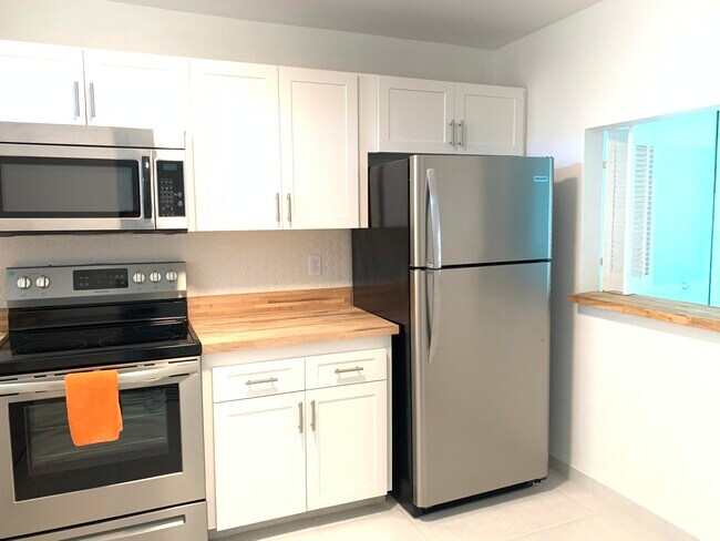 Photo - 740 E Ocean Ave