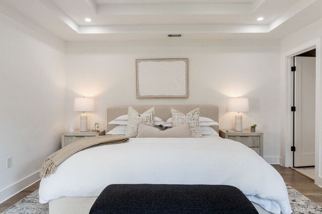 Building Photo - 2501 Briarhurst Dr