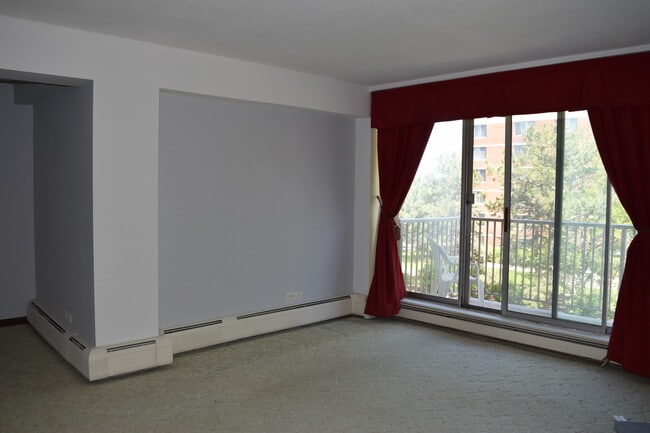Photo - 2211 S Stewart Ave Unit 3D