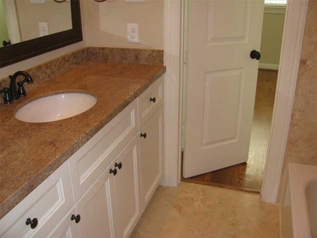 Building Photo - 4112 Blossom St