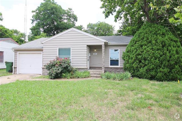 Building Photo - 1225 Lakeside Dr Rental