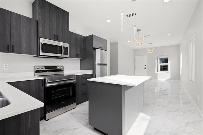 1007 N Woodson Ave Unit 4