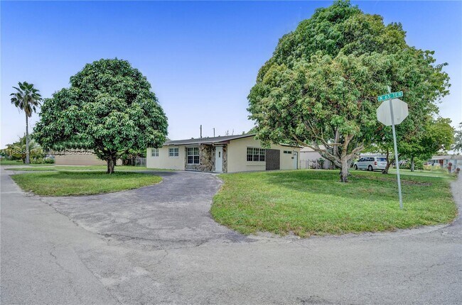 Photo - 6540 McKinley St