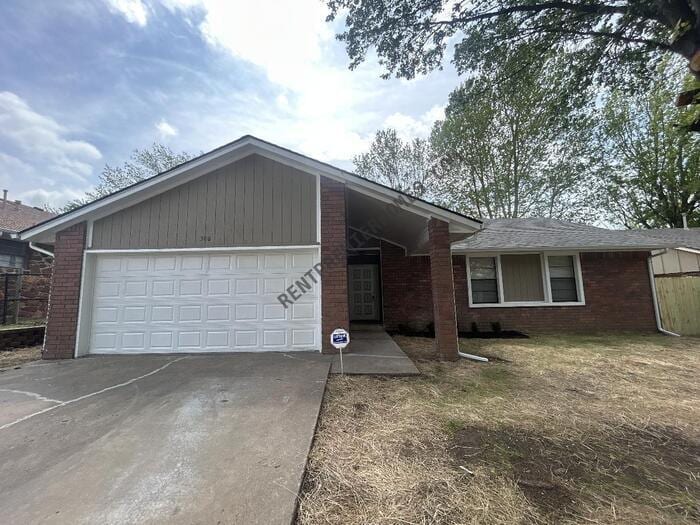 Photo - 306 E 24th Ct