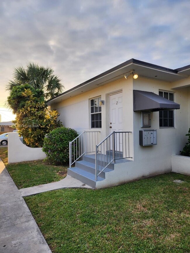 Photo - 2145 Bay Dr Unit 2