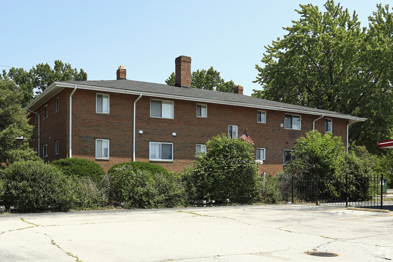 Photo - 30580 Euclid Ave Apartments