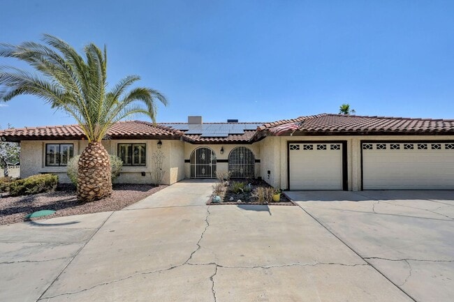 Building Photo - 5-bedroom, 4-bathroom single-story home