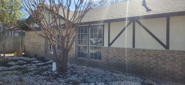 Front - 10434 Doc Holliday Trl Unit B