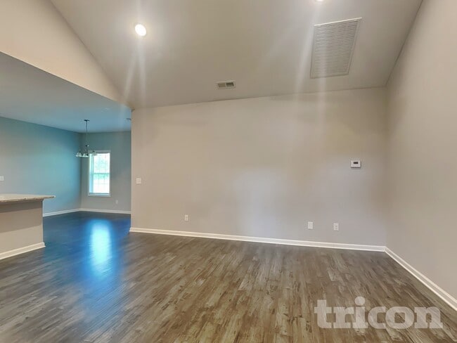 1008 Cyril Dr
