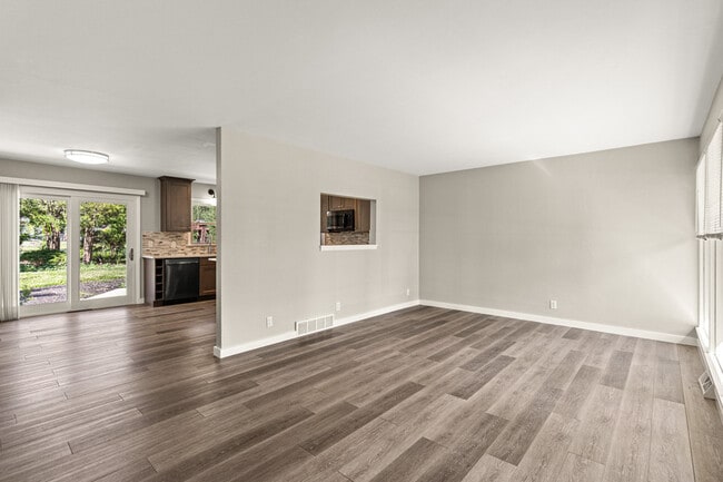 Photo - N58W18330 Juniper Ln