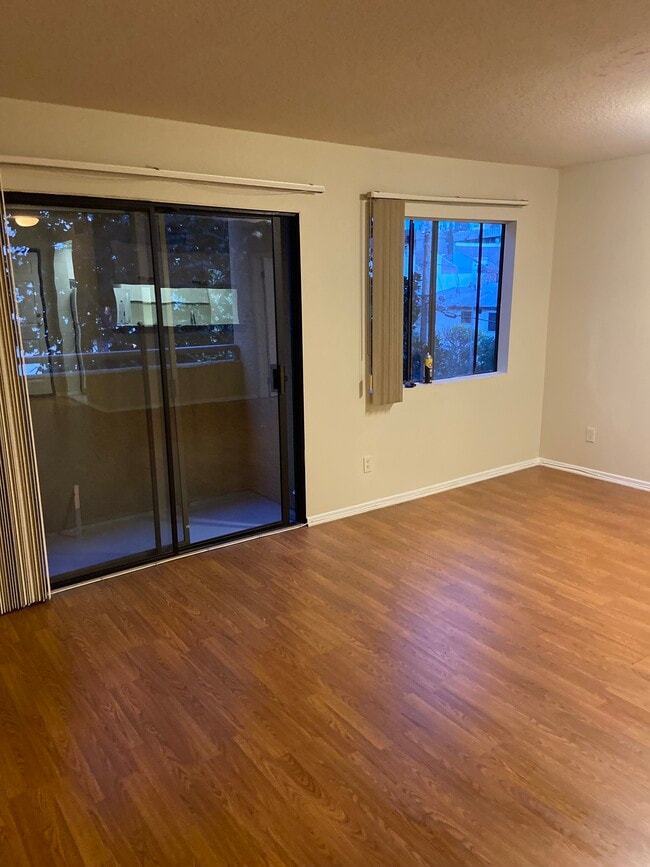 Photo - Midvale Ashton Plaza