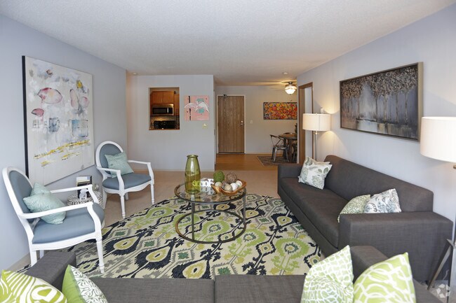 2BR, 2BA, Model - 1,100 SF