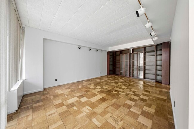 Photo - 9060 Palisade Ave Unit 401