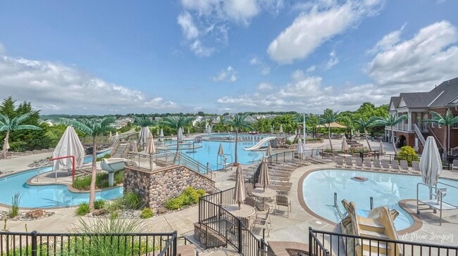 Welcome to VOU, where luxury and comfort m... - Welcome to VOU, where luxury and comfort m... House