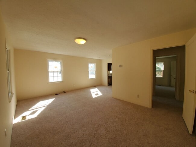 Photo - 905 N Fulton St