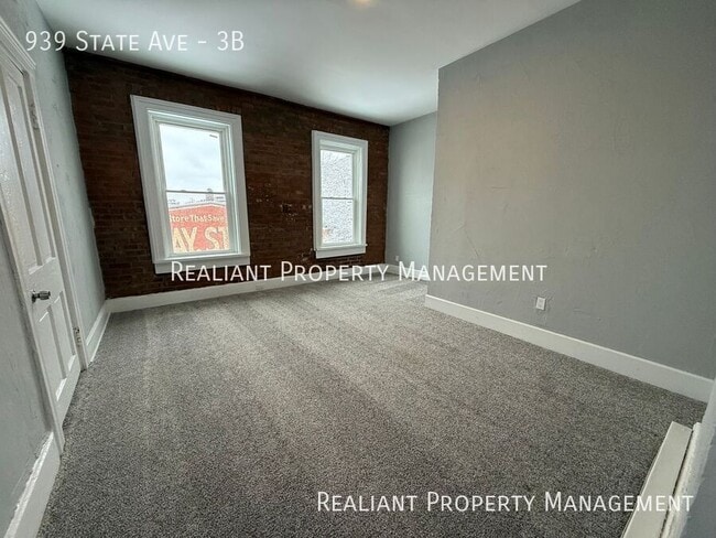 Photo - 939 State Ave Unit 3B