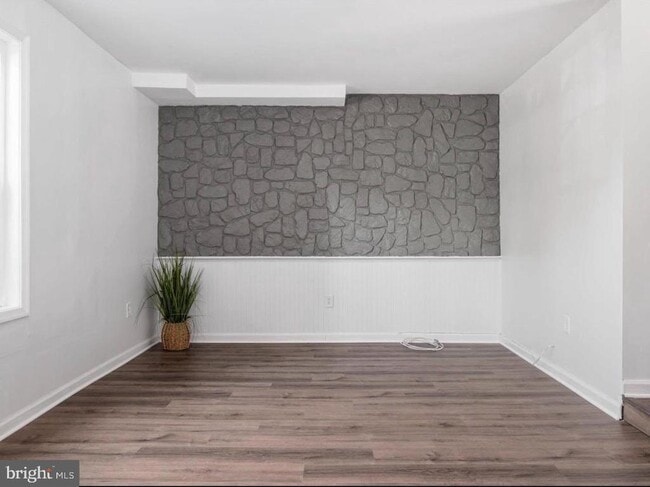 Photo - 1468 Lowell Ct