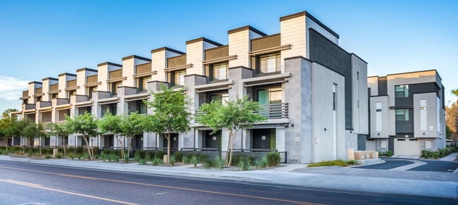 Building Photo - The Hardy Tempe Townhome Living