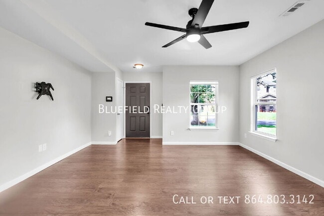 Photo - 621 Branch View Dr