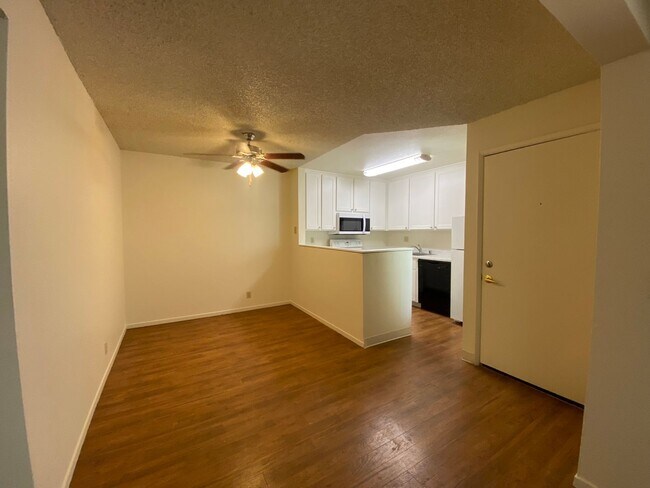 Photo - Eastlake Apartments
