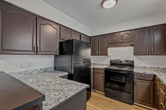 Flats at Brentwood