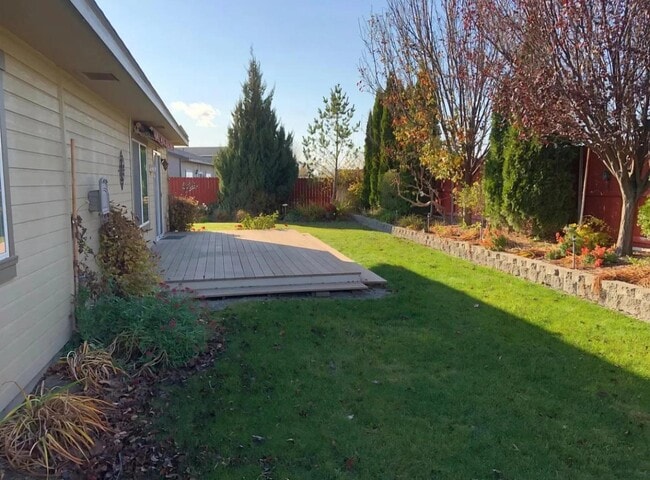 Photo - 212 SW Malibu Dr