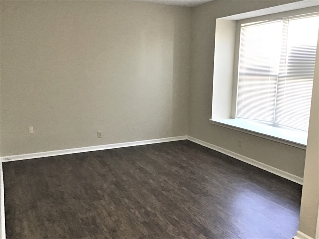 Photo - 1131 Clark Dr