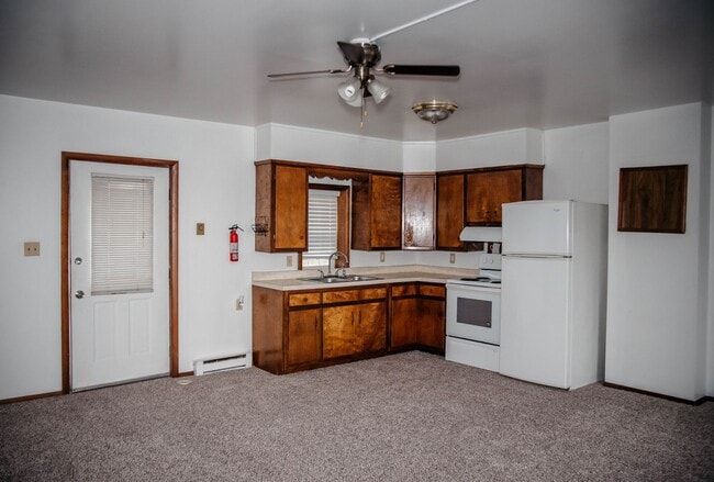 Photo - 45 E Willow St