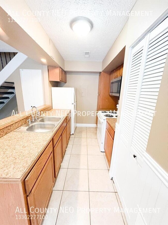 Photo - 2480 Raber Rd
