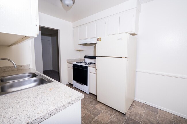 Photo - Marina Apartments