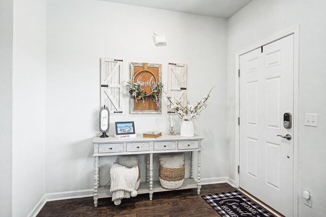 Photo - 2784 Nottingham Dr