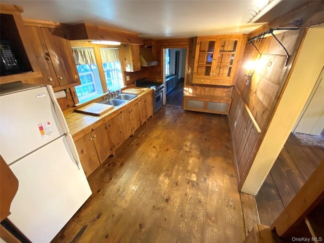 Photo - 8 Pennsylvania Ave