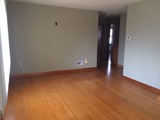 Photo - 1358 Pottery Rd