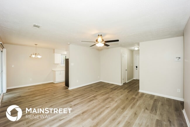 Photo - 521 Post Oak Rd