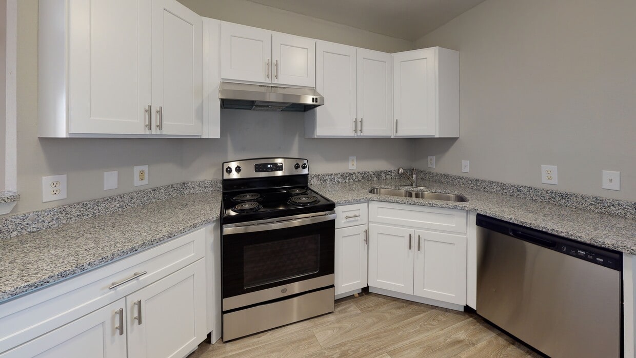 Photo - Carolina Pines Apartments