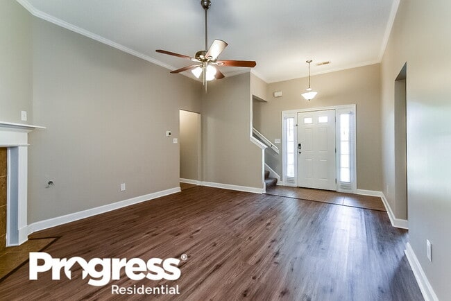 Photo - 6304 Kingsview Dr