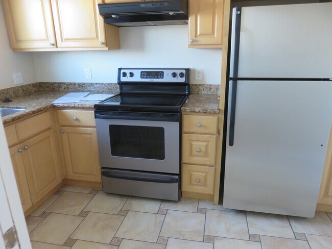 Photo - Village Court Apartments