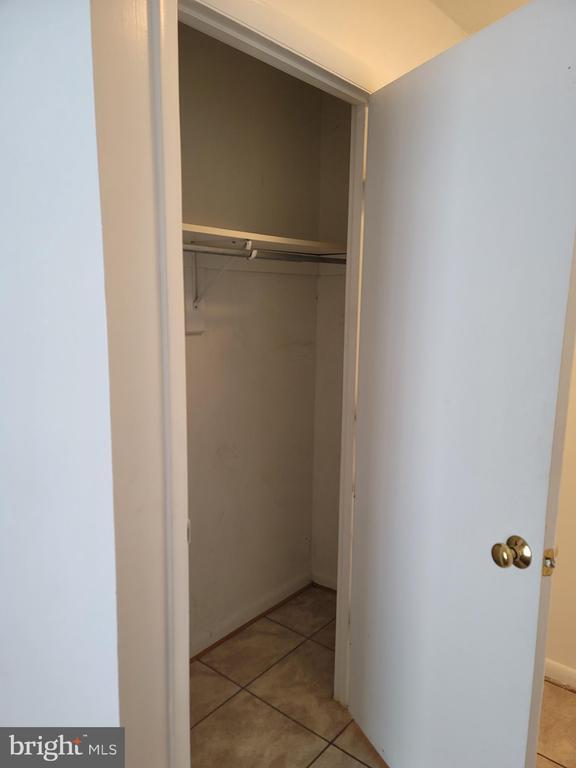 Building Photo - 625 Chesapeake St SE Unit 101