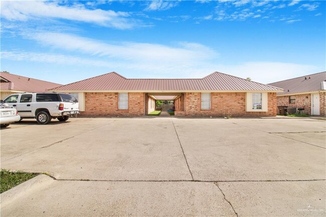 Building Photo - 413 Date Palm Ave Unit 13 Rental