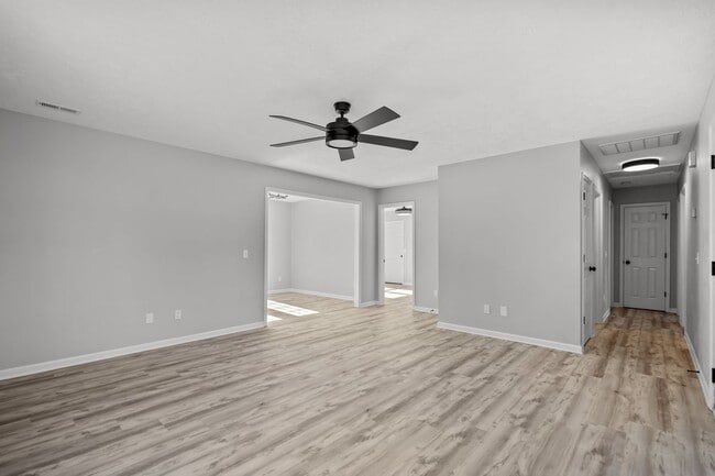 Photo - Fully Renovated 3 Bedroom in Southport!