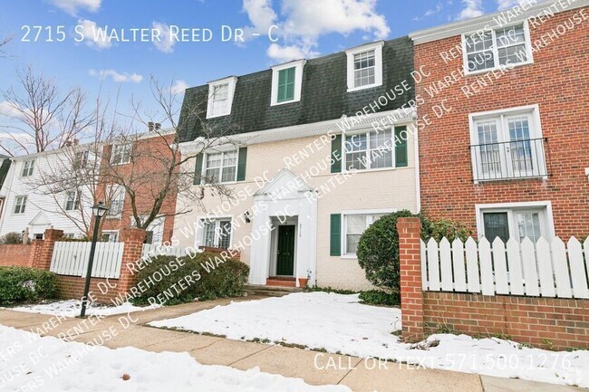 Building Photo - Cozy 2Bd/1Bth condo nestled in the vibrant...