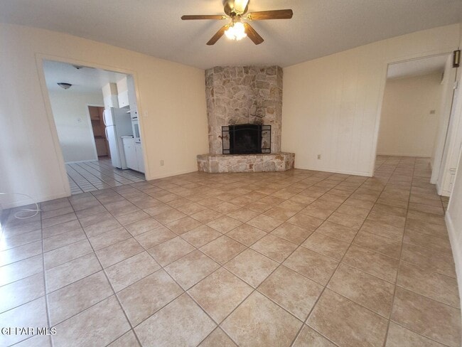 Photo - 240 Ferrari Ct