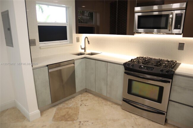 Photo - 13105 Ixora Ct Unit 112