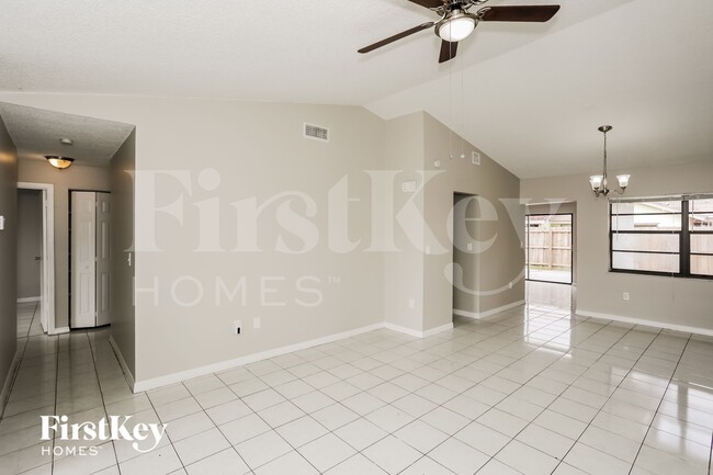 Photo - 4610 SW 143rd Ct W