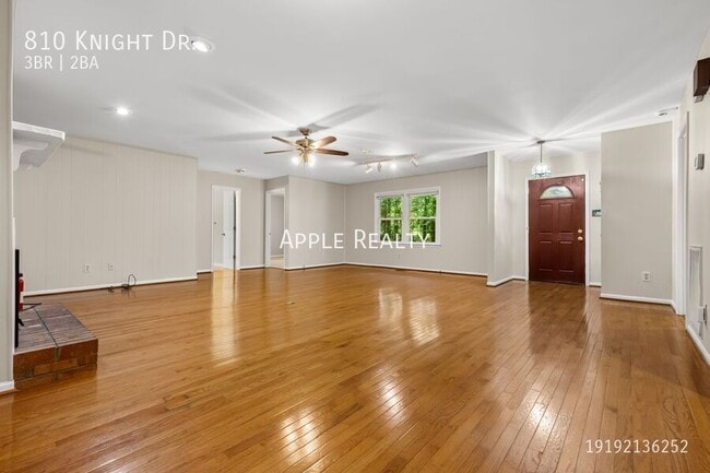 Photo - 810 Knight Dr