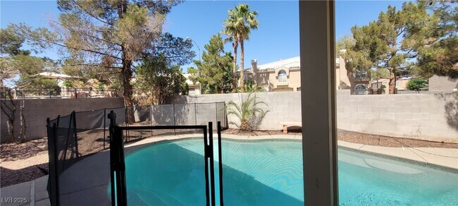 Photo - 9617 Pine River Ln